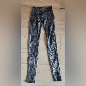 Like New Lululemon Foil Tights